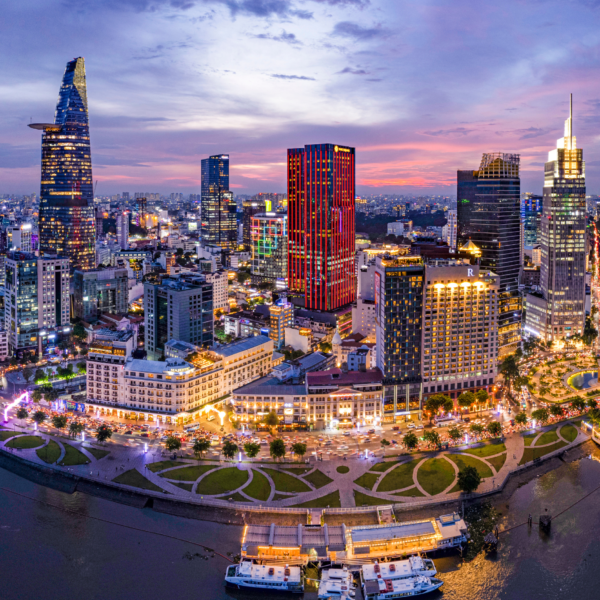 Top 10 Must-Visit Destinations & Adventure Trips in Vietnam 🌍
