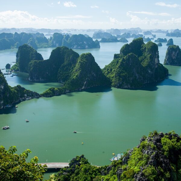 Vietnam luxury travel package