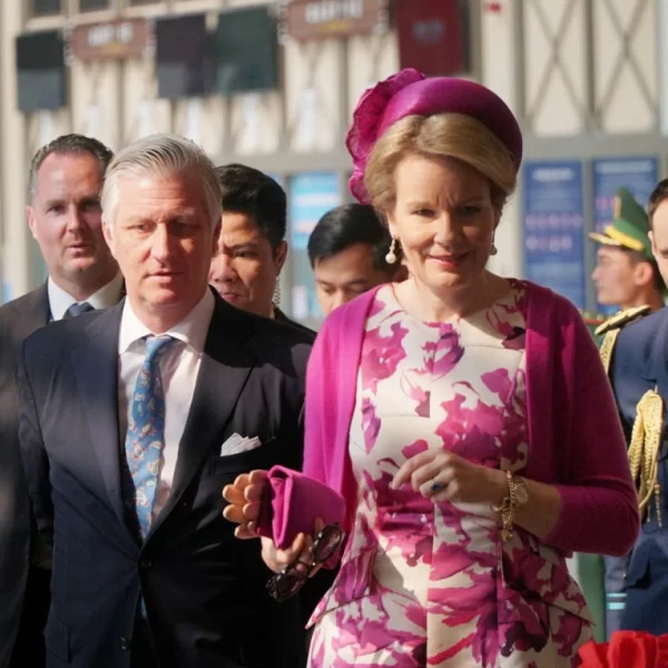 Belgian King and Queen Visit Cat Ba Island and Lan Ha Bay