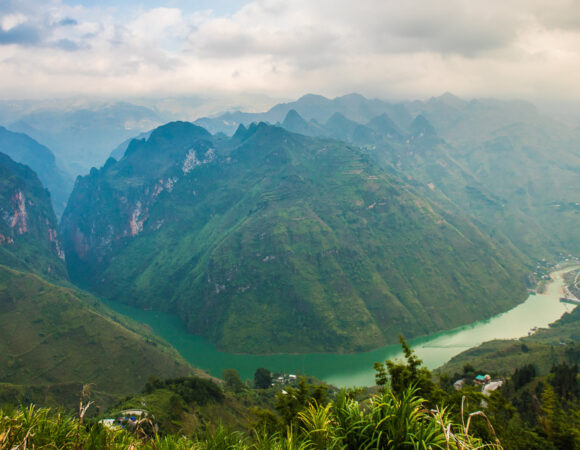 Vietnam Shines at World Travel Awards 2025: A Top Travel Destination in Asia