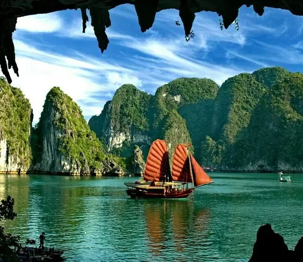 Cruises HaLong
