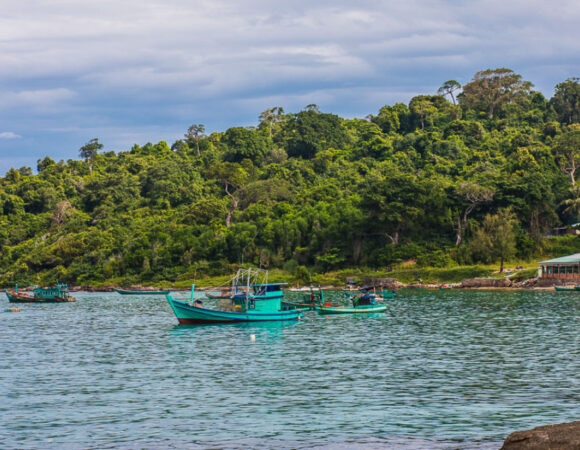 Phu Quoc Travel Guide 2025 – Top Things to Do, Eat & Explore