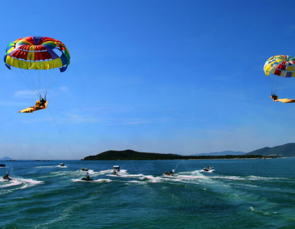 🏄‍♂️ Surfing in Vietnam: Top Beaches, Best Seasons & Travel Tips for 2025