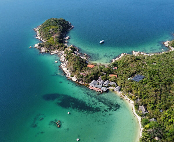 Whale Island Resort – A Hidden Eco Retreat in Vietnam’s Van Phong Bay