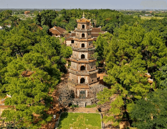 ⛩️ MOST BEAUTIFUL TEMPLES IN VIETNAM: 5 BREATHTAKING SPIRITUAL MASTERPIECES