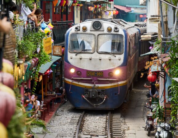 👨‍👩‍👧‍👦 FAMILY-FRIENDLY VIETNAM TOUR — 8 MAGICAL EXPERIENCES EVERY KID AND PARENT MUST DISCOVER