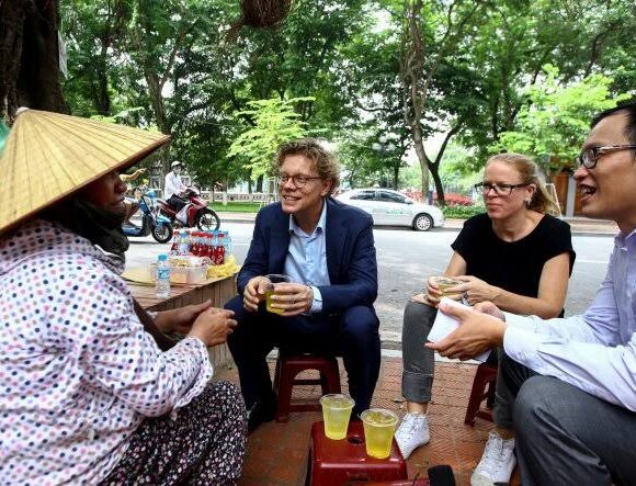 The Ultimate Guide to Vietnamese Sidewalk Iced Tea (Trà Đá Vỉa Hè)