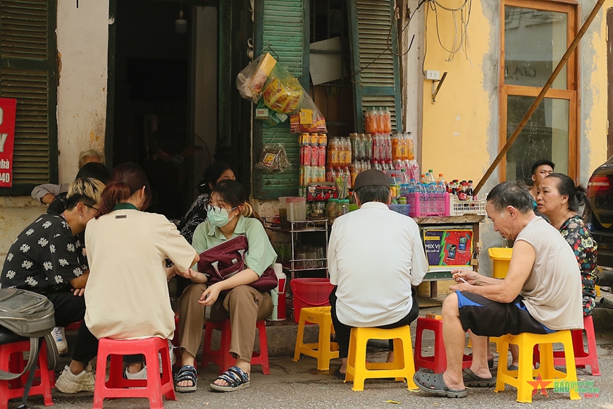 Vietnamese Sidewalk Iced Tea