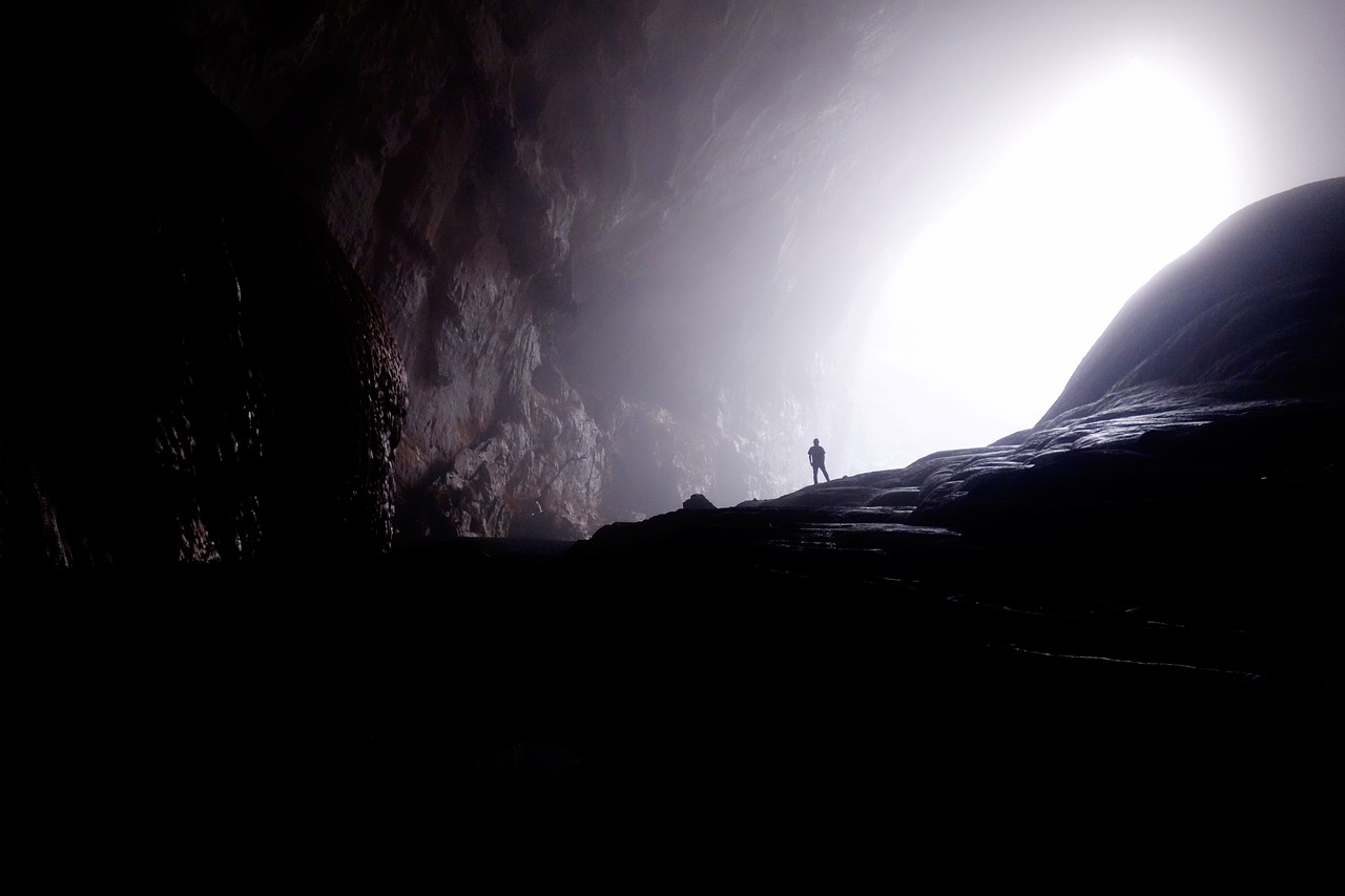 top things to do in Quang Binh - cave, light