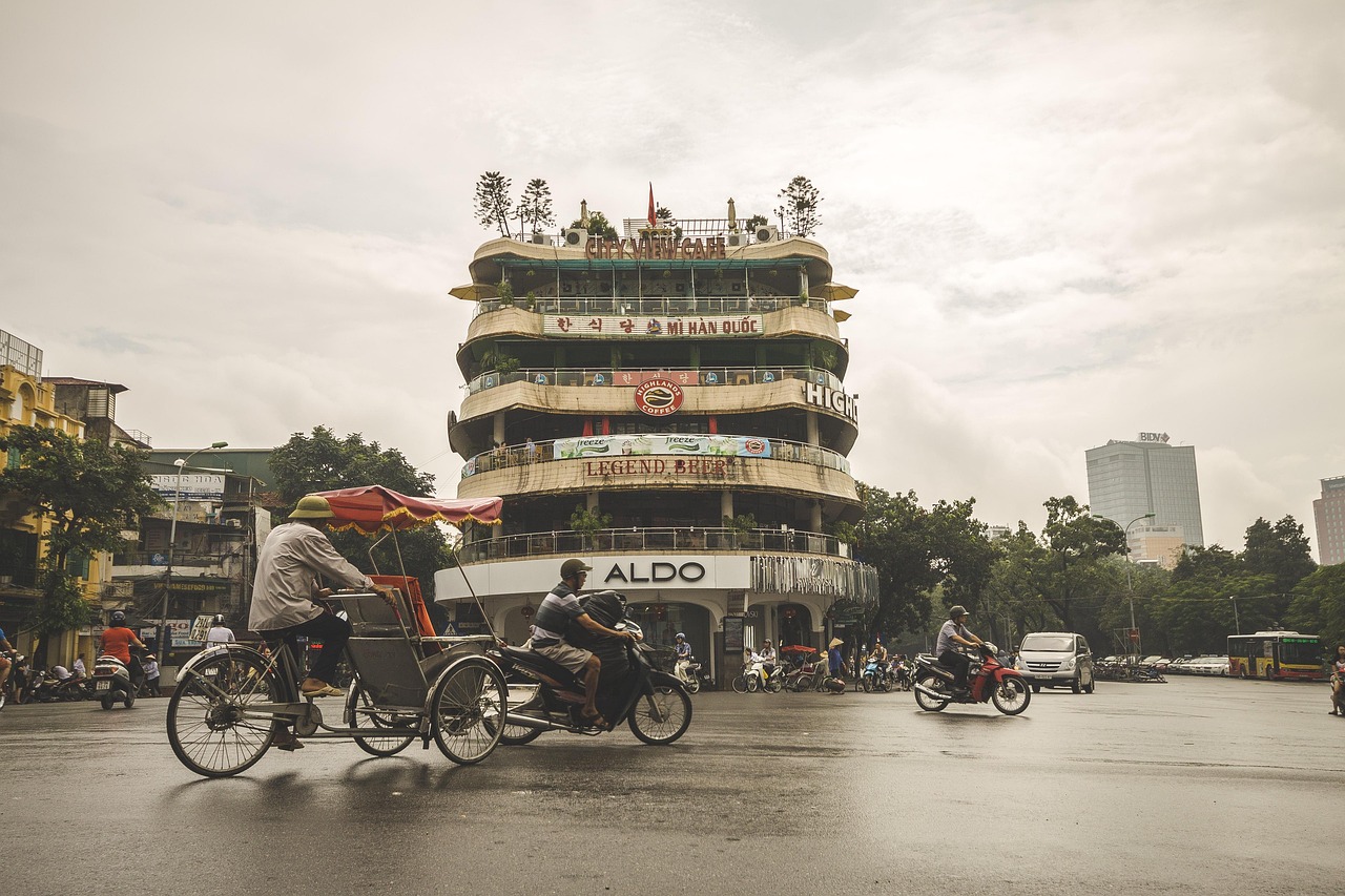 how much does it cost to travel in Vietnam - street, hanoi